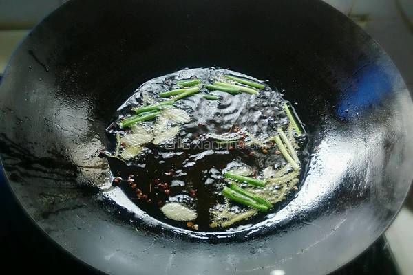 辣子鸡的做法图解11