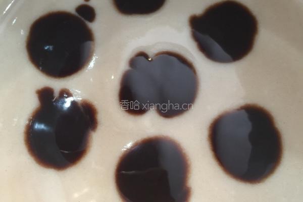 酸奶巧克力拉花的做法图解3