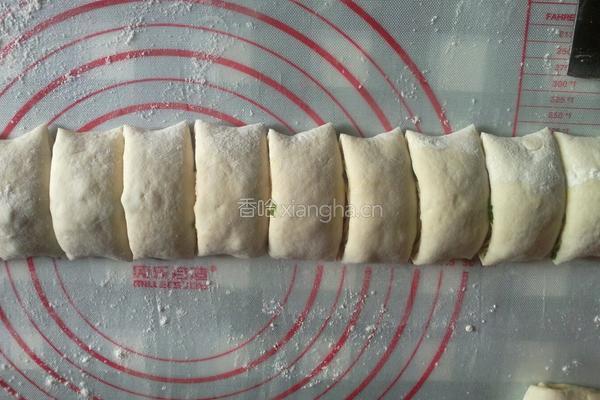 发面花卷的做法图解7