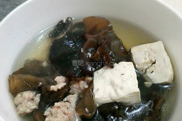 木耳瘦肉汤的做法图解10