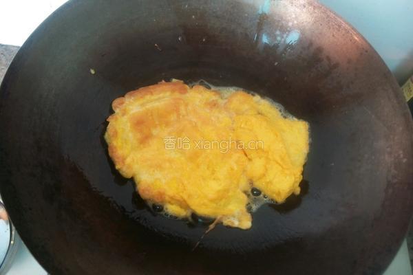 鸡蛋炒青豆的做法图解2