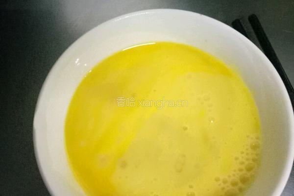 玉米鸡蛋炒饭的做法图解2