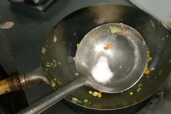 玉米鸡蛋炒饭的做法图解7