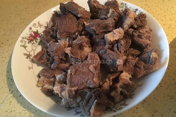 番茄香焖牛腩的做法图解3