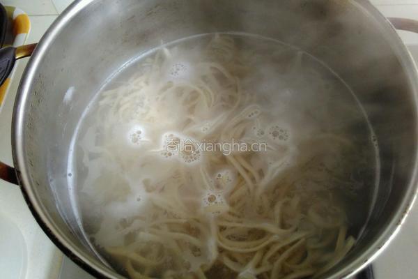 番茄肉末拌面的做法图解12