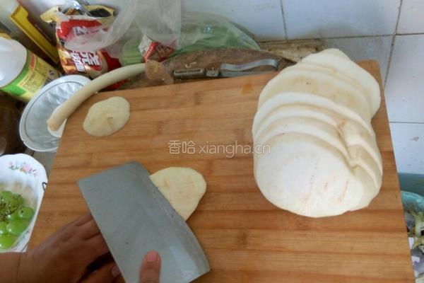 蒜蓉茄子的做法图解1