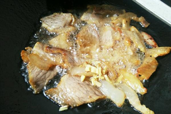 洋葱炒腊肉的做法图解5