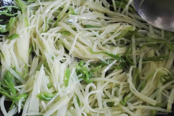 青椒土豆丝的做法图解5