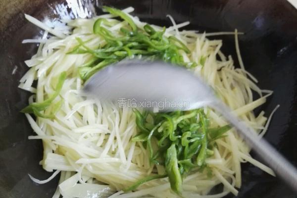 青椒土豆丝的做法图解4