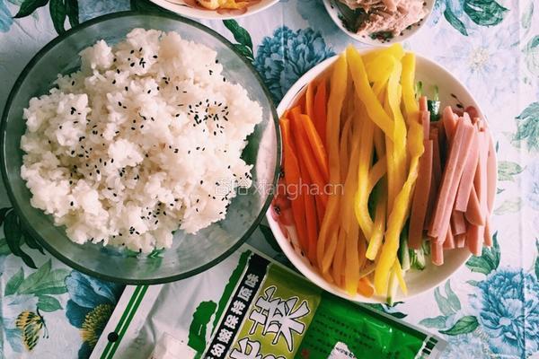 紫菜包饭系列的做法图解3
