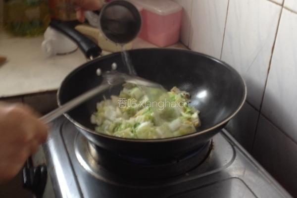 炒包菜（2人份）的做法图解5