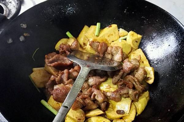 豆干炒肉的做法图解4
