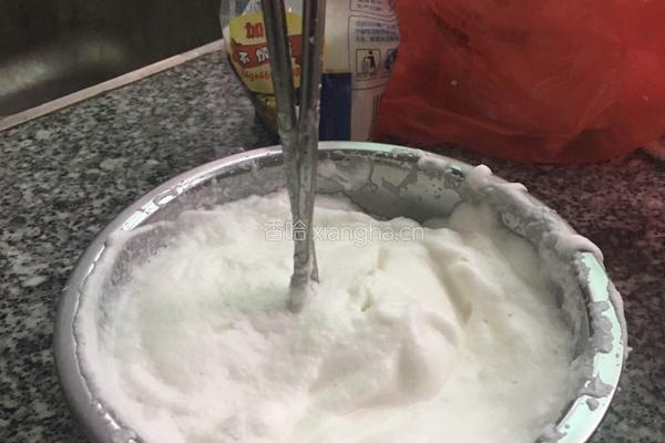 电饭煲蛋糕的做法图解3