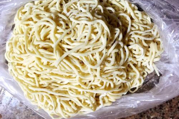 客家风味 腌面的做法图解2