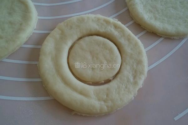 鹌鹑蛋面包的做法图解5