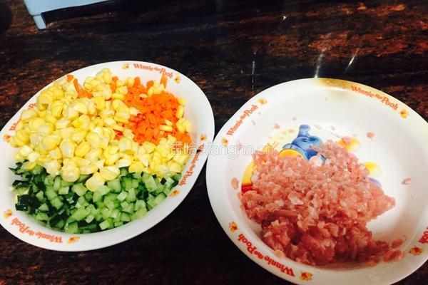 四色肉丁的做法图解1