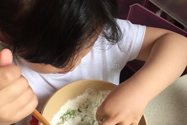翡翠藕饼的做法图解1