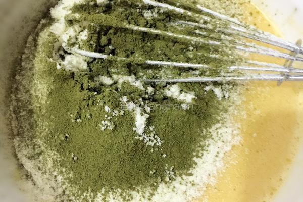 红豆抹茶卷的做法图解2
