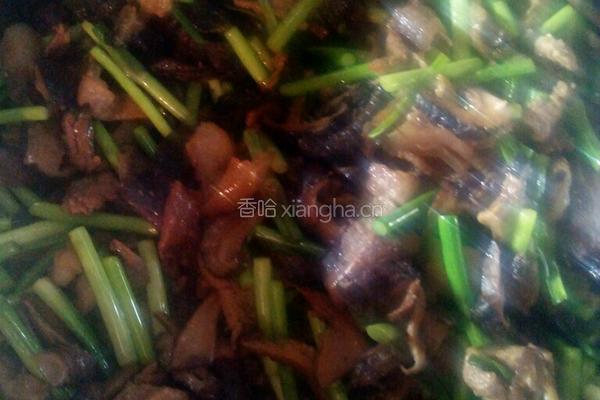 香菇 蒜苔 炒肉的做法图解6