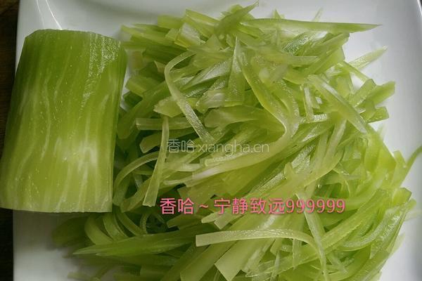 炝拌莴笋的做法图解2