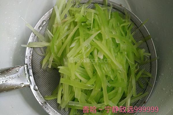 炝拌莴笋的做法图解6