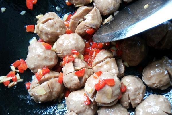 香辣牛肉丸的做法图解5