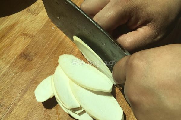 杏鲍菇炒肉的做法图解2
