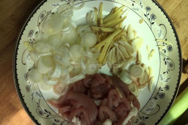 蒜薹炒肉的做法图解3