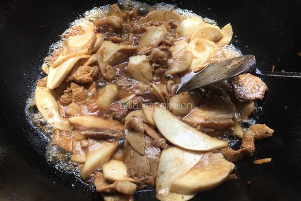 杏鲍菇炒肉的做法图解6
