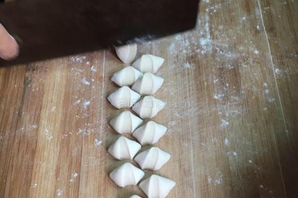 牛肉饺子的做法图解2