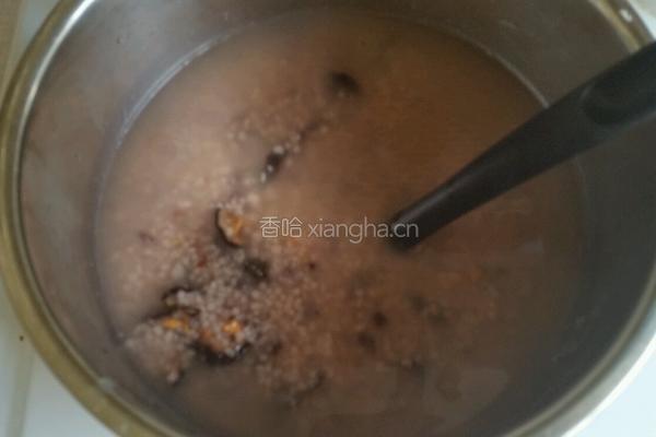 小米海参青菜粥的做法图解4