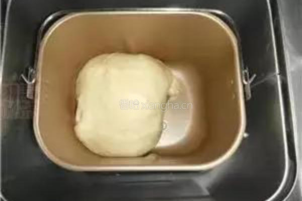 红豆沙吐司的做法图解2