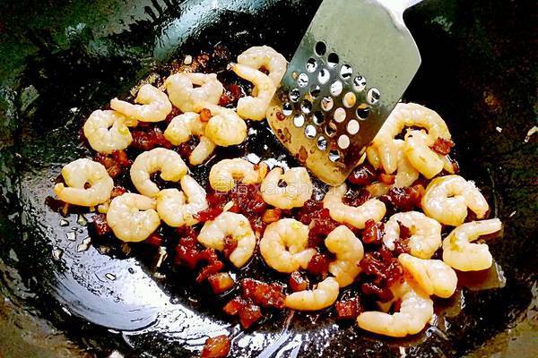 蝦仁彩蔬拌飯的做法图解6