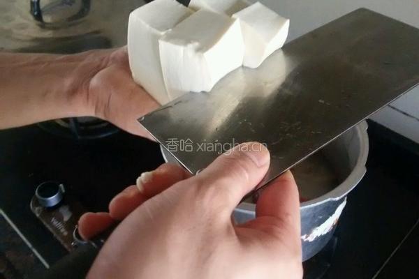 汤白肉嫩鱼头豆腐汤的做法图解2
