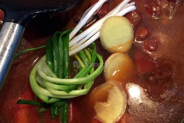 时尚妈妈教你做土豆炖牛肉的做法图解7