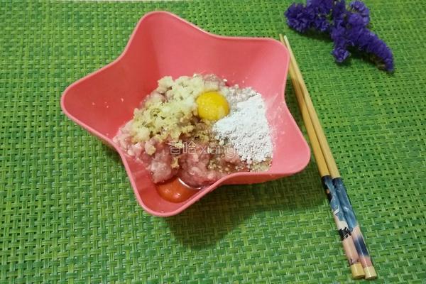 鲜虾肉饼蒸蛋的做法图解3