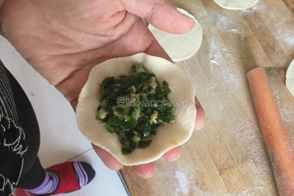 韭菜鸡蛋水煎饺的做法图解11