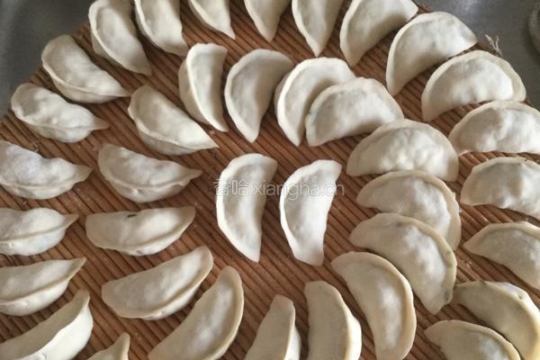 韭菜鸡蛋水煎饺的做法图解15