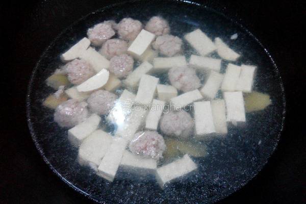 豆腐油菜肉丸汤的做法图解5