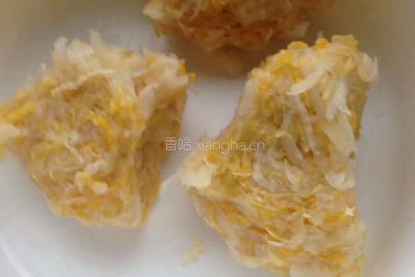 猪肉酸菜粉条的做法图解1