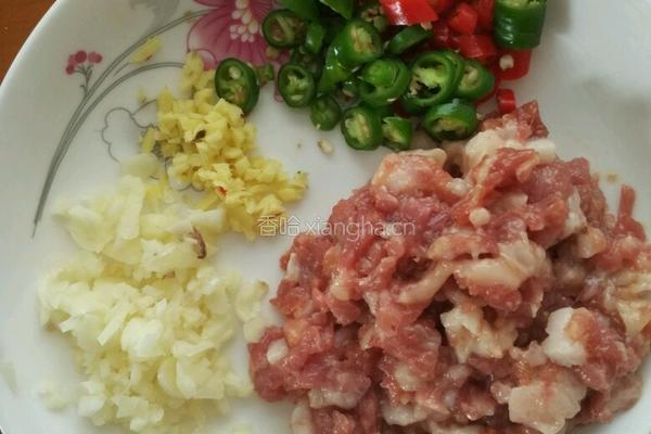湘味肉末豌豆的做法图解2
