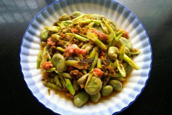 肉末雪菜野笋炒蚕豆的做法图解7