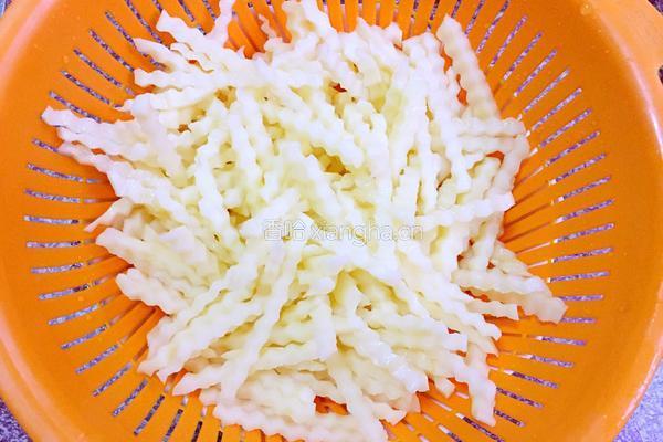 孜然土豆条的做法图解3