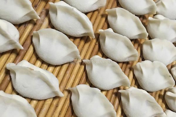 野菜猪肉饺子的做法图解5