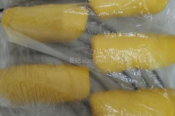 南瓜蛋黄酥这是我第一次做的样子的做法图解9