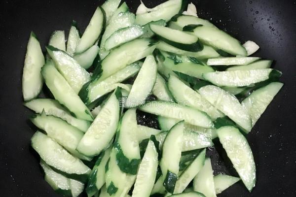 肉末青瓜的做法图解5