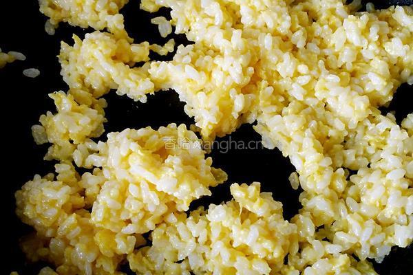 金包银蛋炒饭的做法图解6