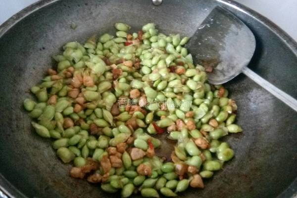 毛豆米烧肉的做法图解5