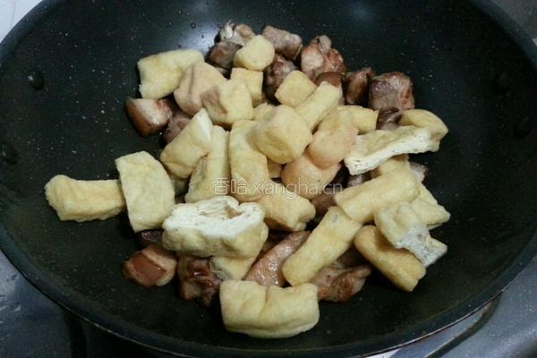 油豆腐烧五花肉的做法图解6