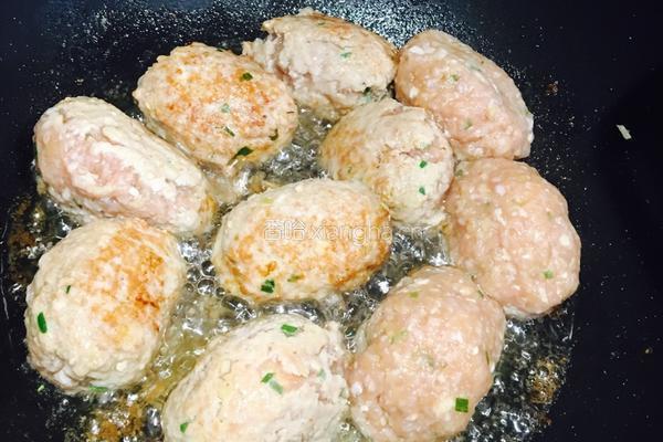 鹌鹑蛋肉丸的做法图解5